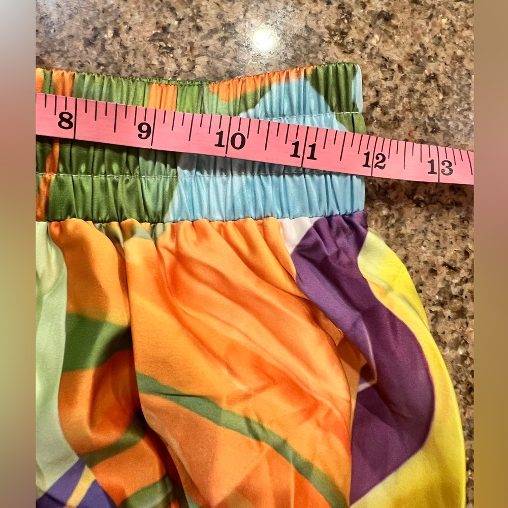 COMMENSE Satin Print Drawstring Skirt Set
Maxi- Multicolor, Size Small NWT - Picture 10 of 13
